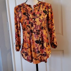 Shear half buttondown, beautiful blouse